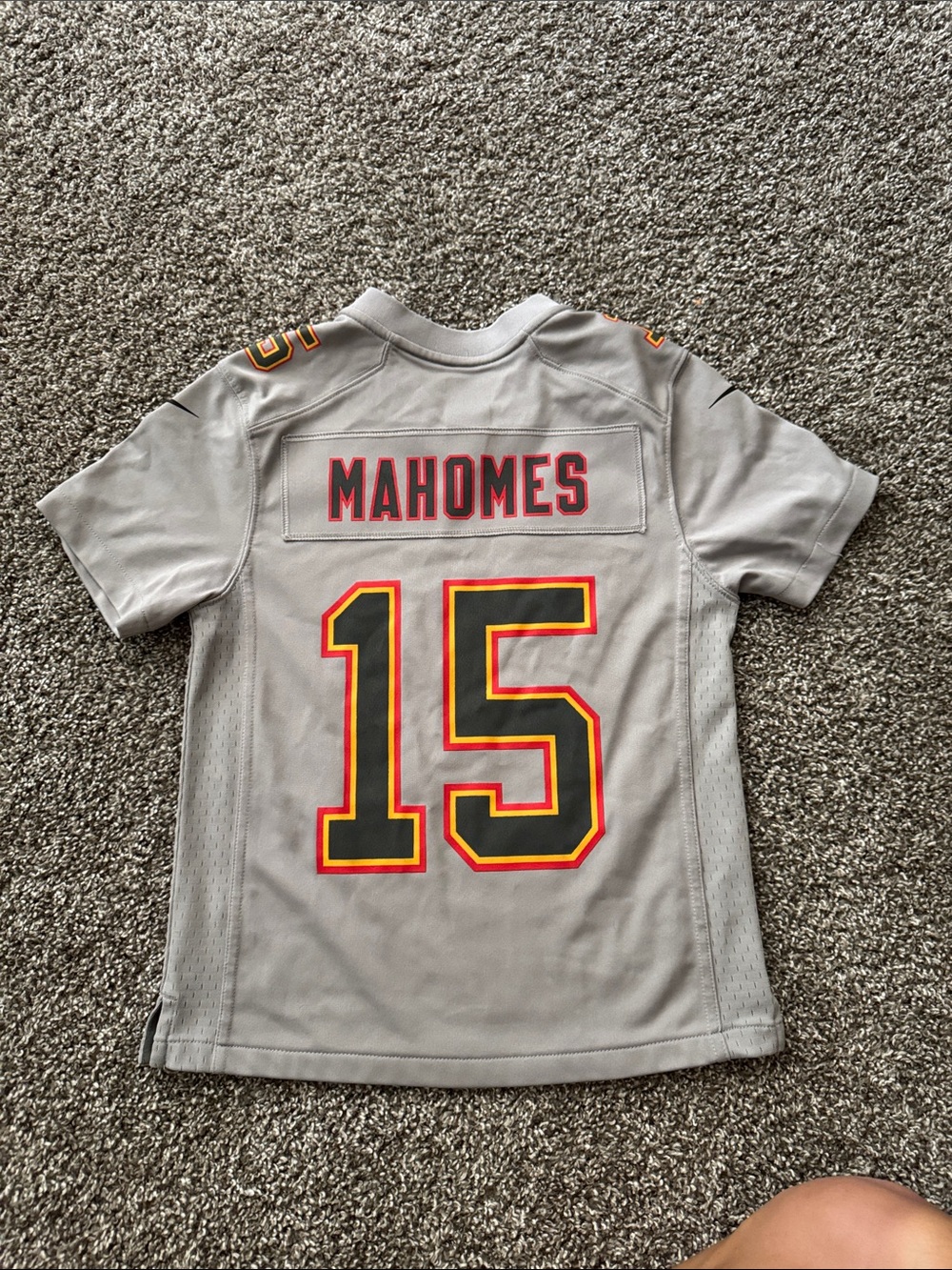 Nike Kids Kansas City Chiefs #15 Gray and Red Jersey - Picture 2 of 3